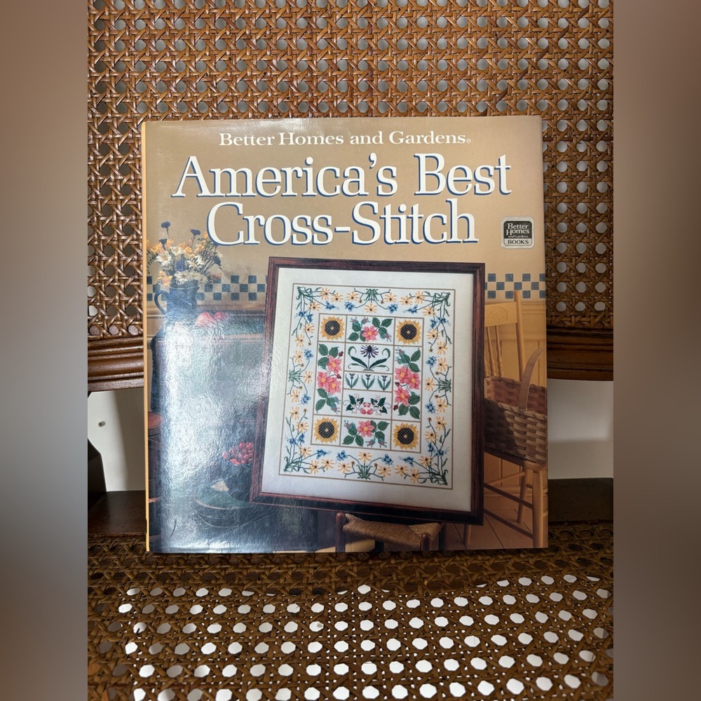 Better Homes and Gardens America's Best Cross-Stitch Book 1988 First Edition